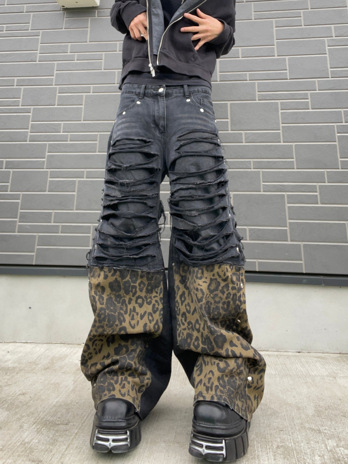 ZENEZ CUSTOM LEOPARD FLARE JEANS