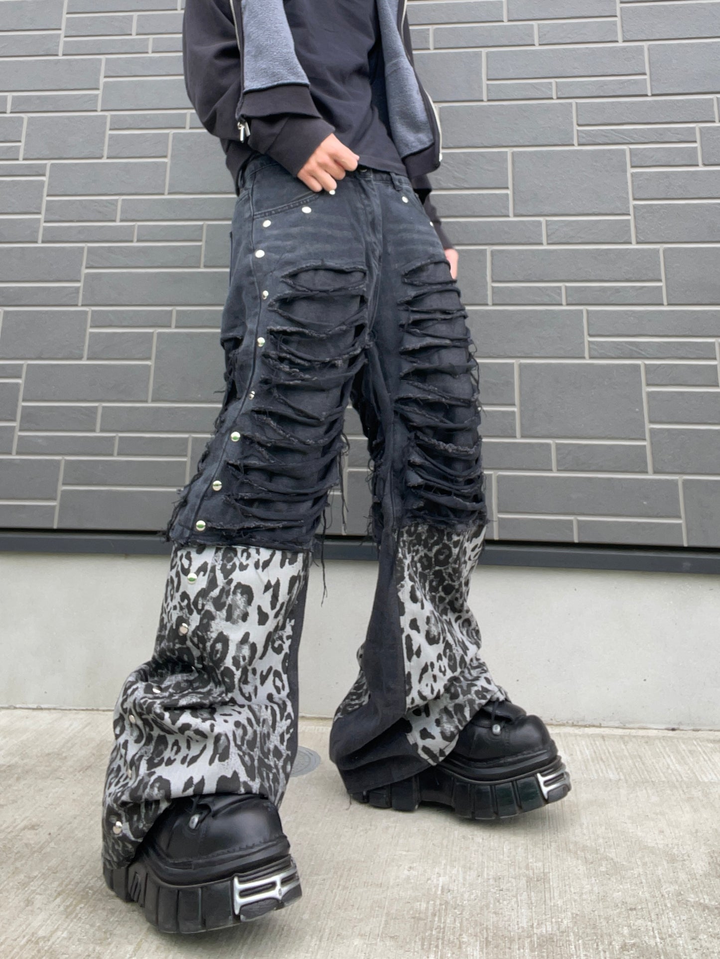 ZENEZ CUSTOM LEOPARD FLARE JEANS