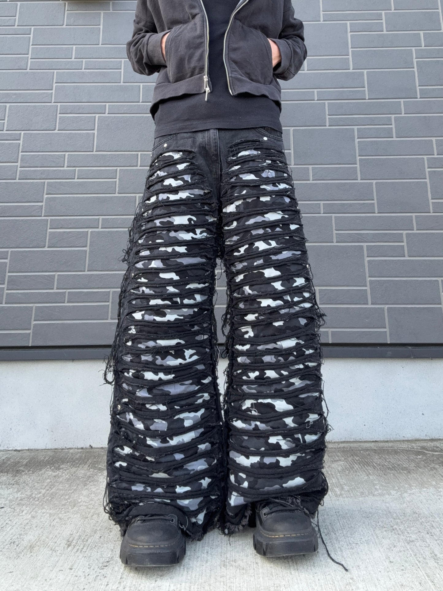 ZENEZ DESTROYED BLACK CAMO PANTS