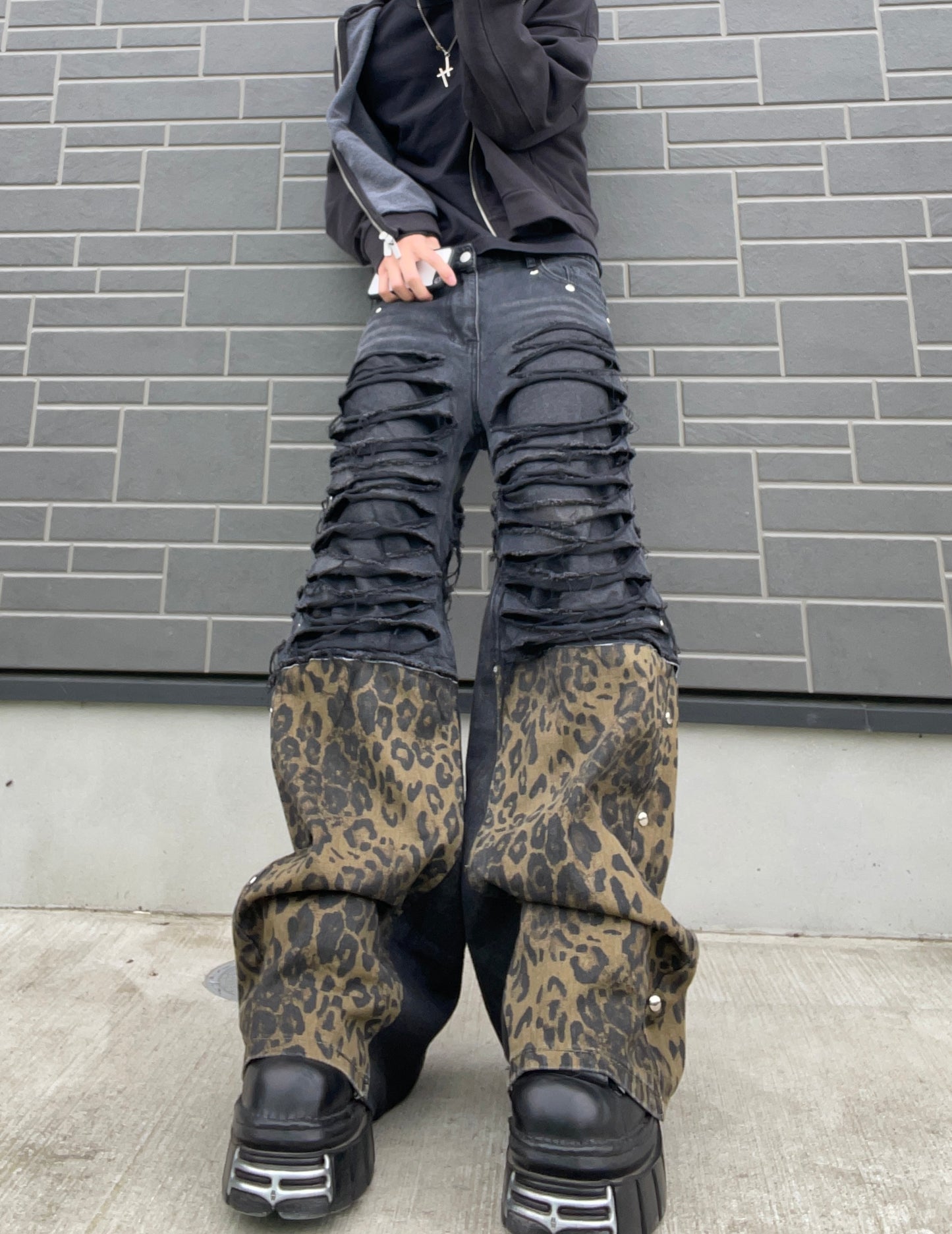 ZENEZ CUSTOM LEOPARD FLARE JEANS