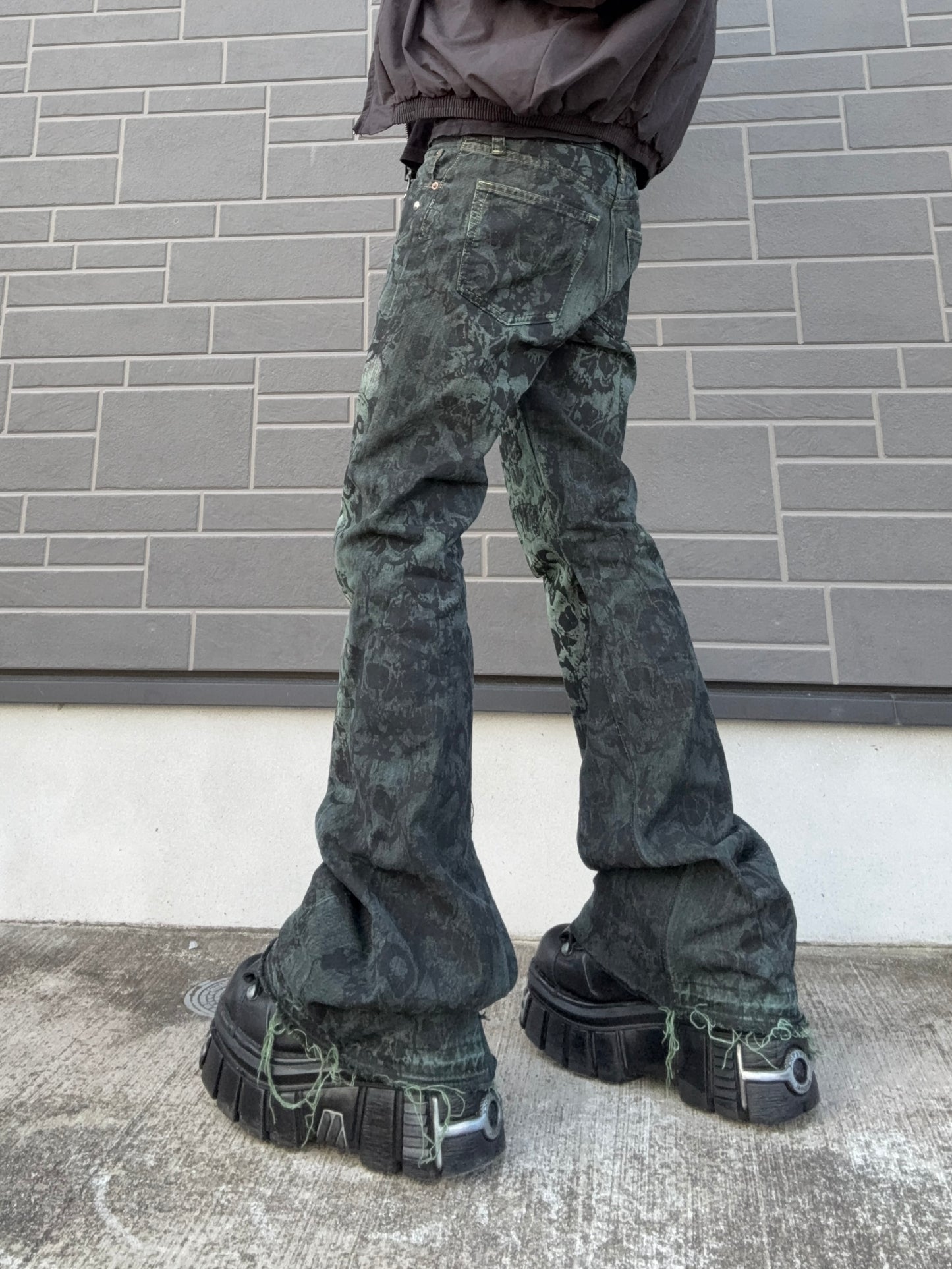 ZENEZ TOXIC SKULL FLARE PANTS